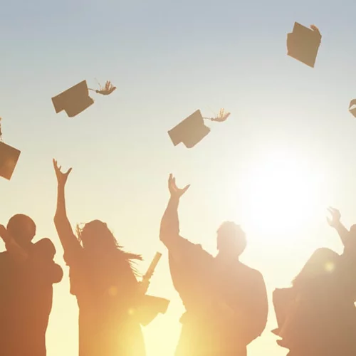 Όσο περισσότερο σπουδάζεις, τόσο προστατεύεις την υγεία της καρδιάς σου