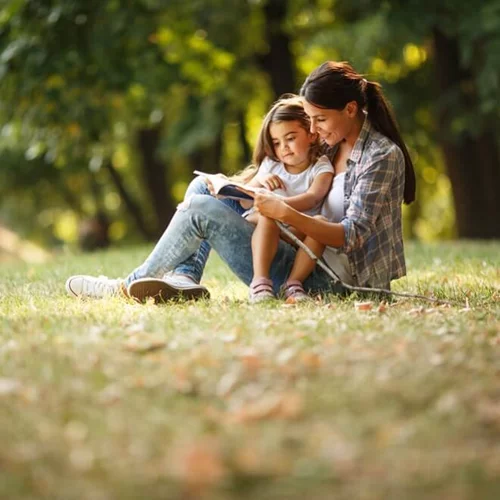 Πώς θα ενισχύσεις τη γλωσσική ανάπτυξη των παιδιών; Η παιδαγωγός συστήνει