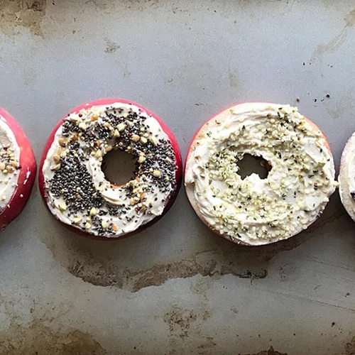 Υγιεινά «ντόνατ» μήλου με 216 θερμίδες!