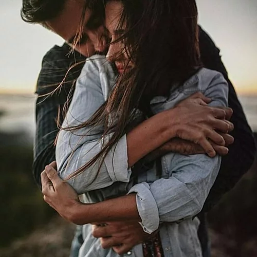 Tα ρομαντικά κλισέ που μας έδειξαν οι ταινίες, μπορεί να μην είναι τελικά και πολύ κλισέ