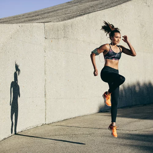 Πρωτεΐνη γάλακτος ή φυτική; Τι να επιλέξεις όταν γυμνάζεσαι;