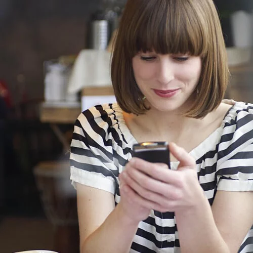 Πως είναι να φλερτάρουν οι άνθρωποι μέσω των social media