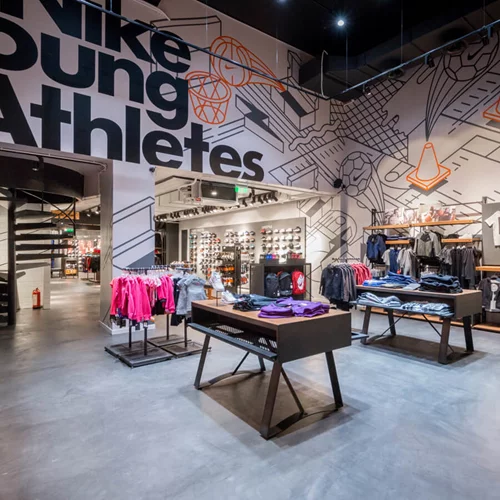 Το κατάστημα Nike στην Γλυφάδα ανανεώθηκε (ένας εντυπωσιακός χώρος 1.000 τ.μ.)