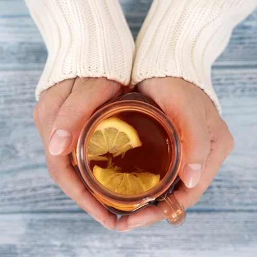 3 -δοκιμασμένα- γιατροσόφια για το βήχα και τον πονόλαιμο