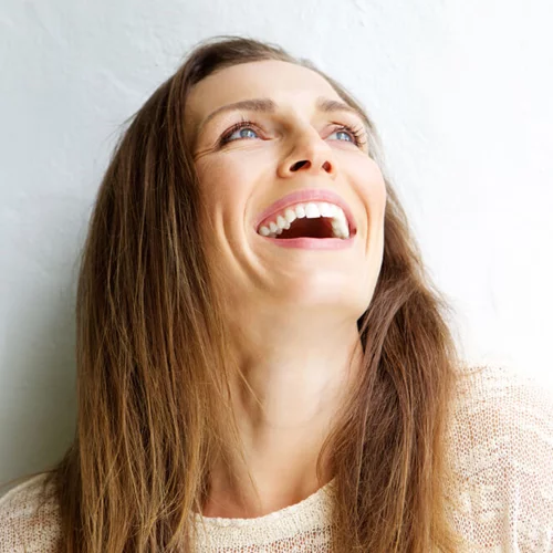 Περιποίηση προσώπου μετά τα 40: Όσα χρειάζεσαι για άψογη επιδερμίδα