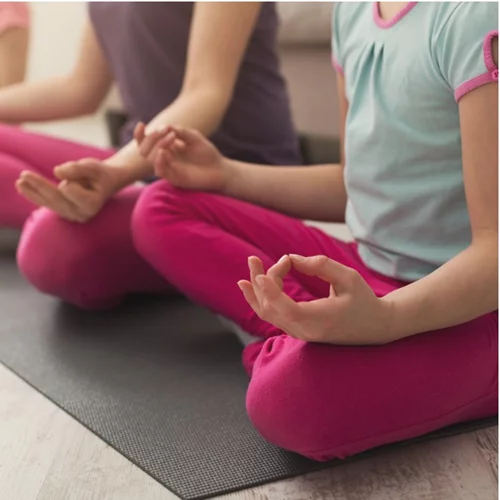Να πώς βοηθάει η yoga τα παιδιά!