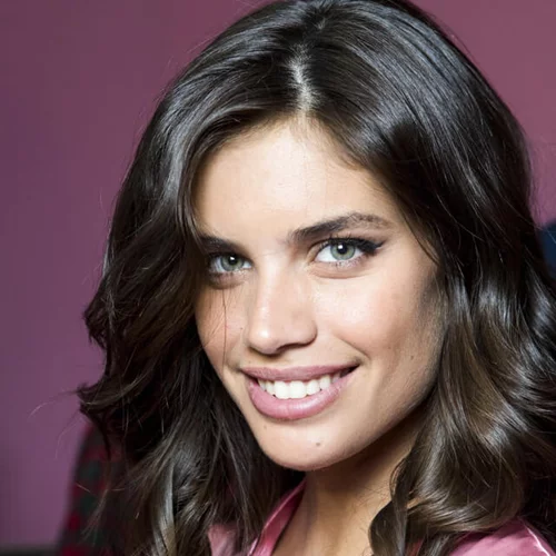 Τα μυστικά ομορφιάς των μοντέλων: Τι κάνουν για τέλειο δέρμα;