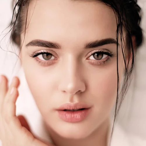 Όσα θέλει η επιδερμίδα σου: Νερό ή κρέμα, φτηνά ή ακριβά προϊόντα, δείκτη προστασίας 30 ή 50;