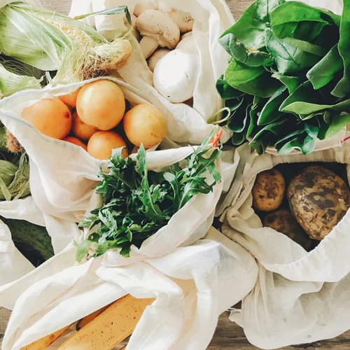 Οδηγός: Φρέσκα φρούτα και λαχανικά εποχής στην Ελλάδα (Ποια βγαίνουν κάθε μήνα)