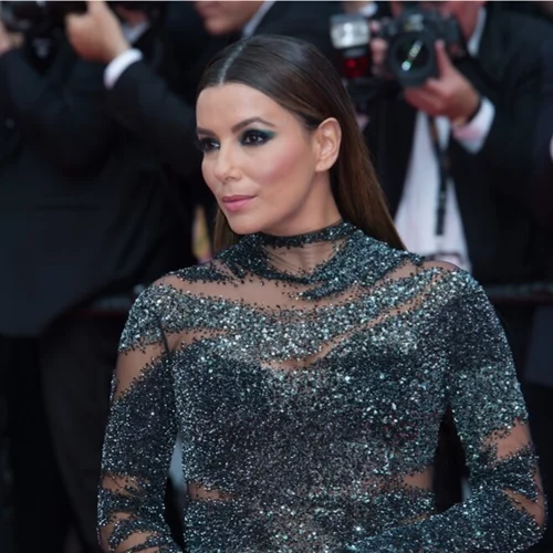 Η Εύα Λονγκόρια είναι έγκυος στα 42 της: Τι σημαίνει αυτό για τη γονιμότητά σου;