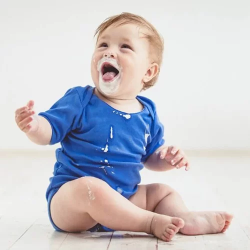 Baby Led Weaning: Η μέθοδος που θέλει το μωρό να τρώει κανονικά φαγητό χωρίς άλεση