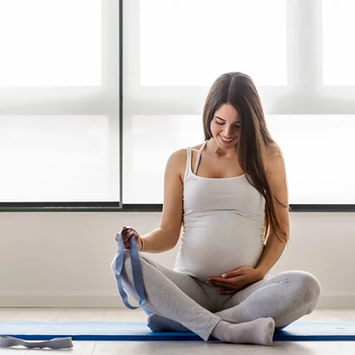 Μπορώ να βάψω τα μαλλιά μου ή να βάψω τα νύχια μου; Τι απαγορεύεται στην εγκυμοσύνη;