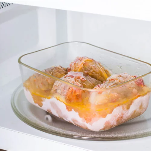 10 φαγητά που δεν πρέπει να ξαναζεσταίνεις στο φούρνο μικροκυμάτων