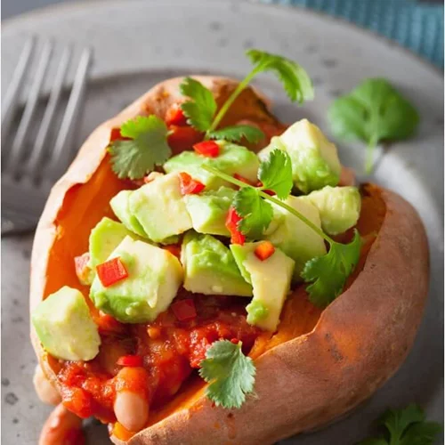 Γλυκοπατάτα με αβοκάντο: Η πιο επιτυχημένη συνταγή με comfort υδατάνθρακα και φρούτο