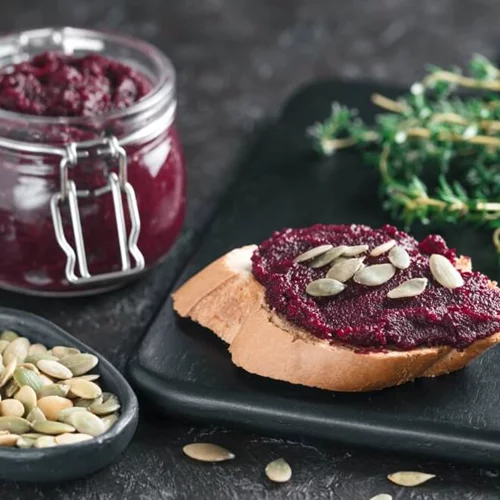 Φτιάξε χούμους με παντζάρι, ένα πεντανόστιμο και υγιεινό ντιπ για τα γεύματά σου