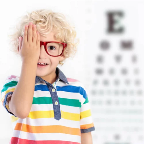 Μπορεί τα προβλήματα όρασης στα παιδιά να συνδέονται με μαθησιακές δυσκολίες;