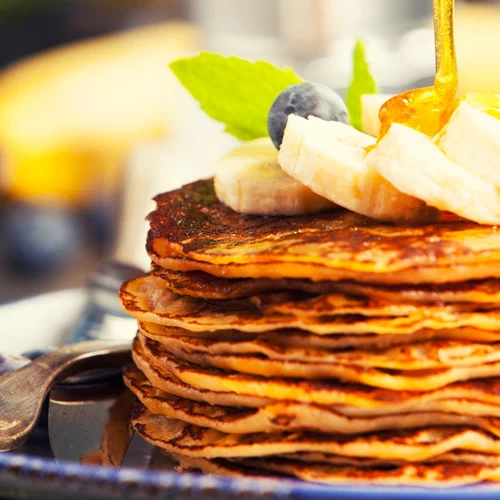 Τούρτα από κρέπες: Φτιάξε κρέπες με αλεύρι σικάλεως χωρίς ζάχαρη