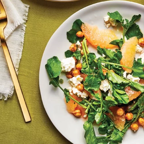 Σαλάτα με ρεβίθια: Η τέλεια ιδέα με νεροκάρδαμο, γκρέιπφρουτ και τραγανά ρεβίθια