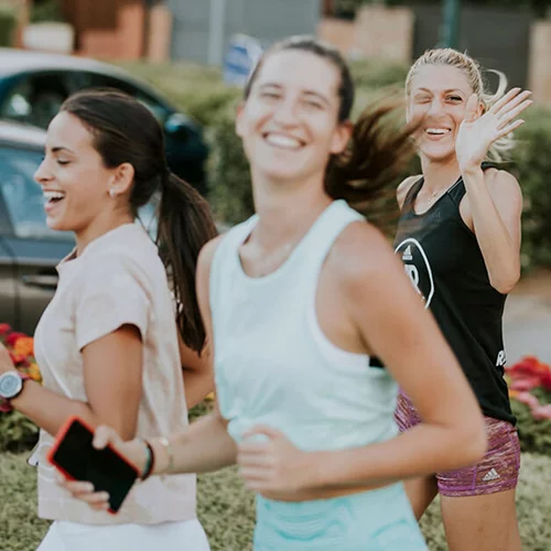 Οι adidas Women έζησαν την απόλυτη εμπειρία run και yoga στη Λίμνη Βουλιαγμένης