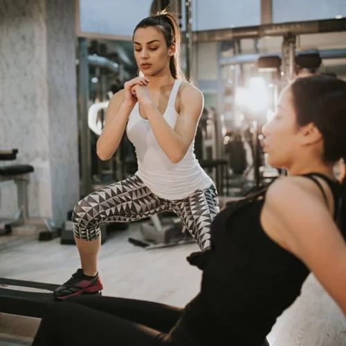 Κάνω κοιλιακούς αλλά δεν έχω επίπεδη κοιλιά και άλλες απορίες βρίσκουν απάντηση