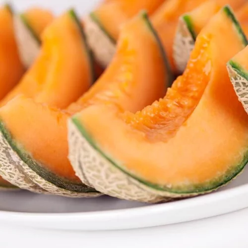 Τι διατροφικά οφέλη έχει το πεπόνι; Το πιο χαρακτηριστικό φρούτο του καλοκαιριού στο μικροσκόπιο