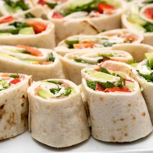 Τι να φάει το παιδί το βράδυ; Θρεπτικά ρολάκια με τορτίγιες