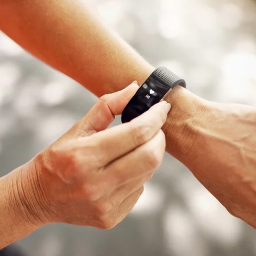 Πώς θα επιλέξεις το κατάλληλο fitness tracker;