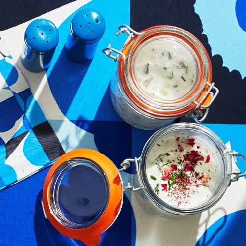 Περσική κρύα σούπα με γιαούρτι: Μια δροσιστική συνταγή για να δοκιμάσεις το γιαούρτι αλλιώς