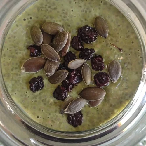 Chia pudding με τσάι matcha: Το θρεπτικό πρωινό γεύμα της Κωνσταντίνας Μερκούρη