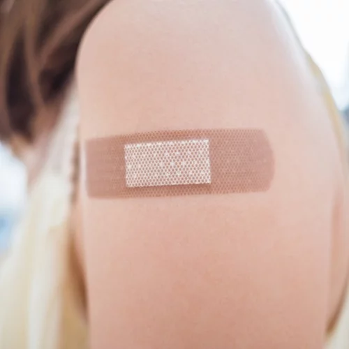 Γιατί εγκρίθηκε το εμβόλιο HPV σε γυναίκες 27-45 ετών στις ΗΠΑ; Αξίζει να το κάνεις;