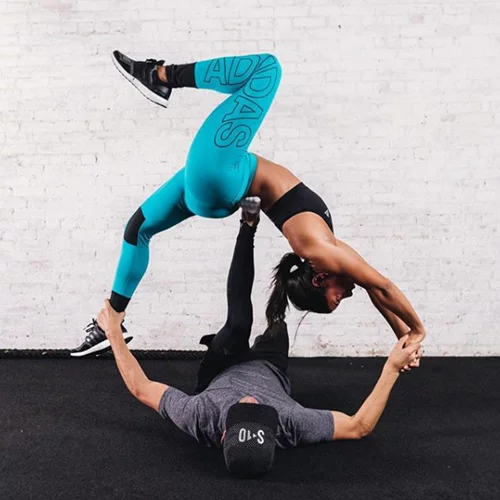 6 fit celebrity ζευγάρια που παρακολουθούμε στα social media