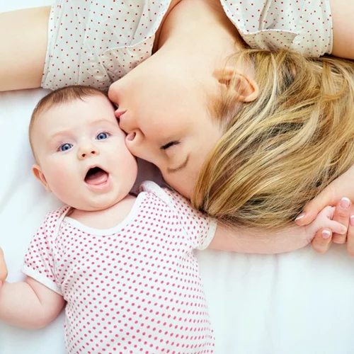 10 υπερβολικά (σχεδόν παλαβά) πράγματα που έκανα τους πρώτους μήνες με το μωρό σπίτι!