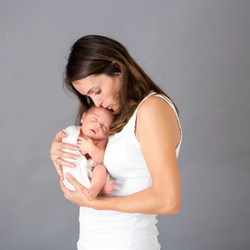 Νομίζεις ότι θα πάρεις το βραβείο για την πιο κουρασμένη μαμά;