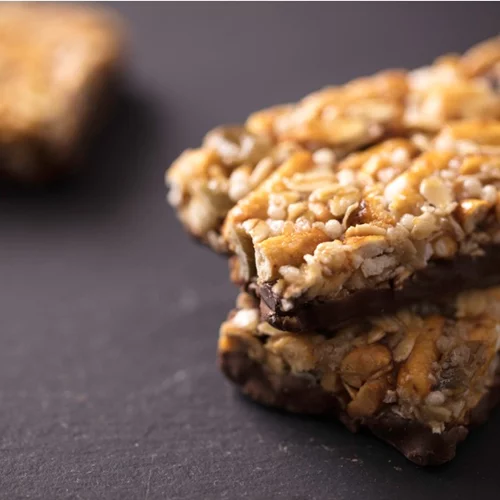 Μπάρες ενέργειας με 20% πρωτεΐνη από την ION για να έχεις πάντα στην τσάντα σου