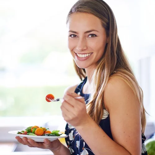 Μήπως ΔΕΝ χρειάζεται να χάσεις βάρος; Τι λέει η διατροφολόγος