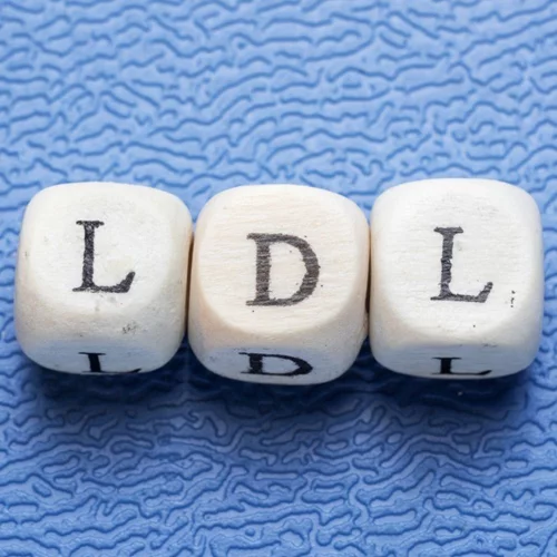 LDL χοληστερόλη: 3 σοβαροί λόγοι να την κρατάς υπό έλεγχο