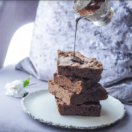 Super σοκολατένια brownies γλυκοπατάτας χωρίς γλουτένη, αλεύρι, γάλα ή λακτόζη