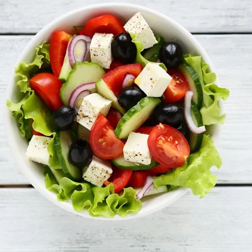 Κάνει να τρώω φέτα; Ναι, και τα οφέλη της είναι πολλά