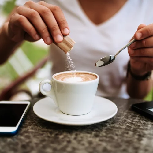 Αυτή η απλή πρωινή συνήθεια θα σε κρατήσει υγιή όσο μεγαλώνεις