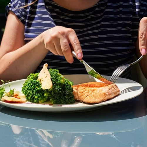 Ψάρια και διατροφή: Η κατανάλωσή τους βοηθά την ακοή σου λέει νέα έρευνα