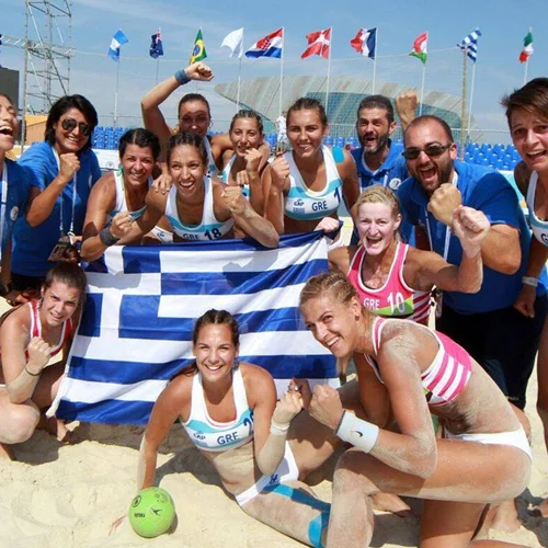 Μιλήσαμε με τα «χρυσά» κορίτσια της εθνικής beach handball
