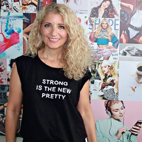 Shape People: Γνωρίζουμε καλύτερα τη ραδιοφωνική παραγωγό Καίτη Φαρμάκη (ναι, είναι βίγκαν!)