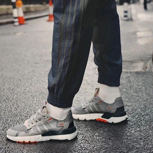 Nite Jogger: Το κλασικό urban running sneaker μόλις επέστρεψε