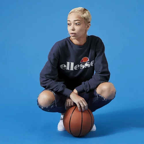 H αθλητική συλλογή που φορούν τώρα όλοι στο Instagram