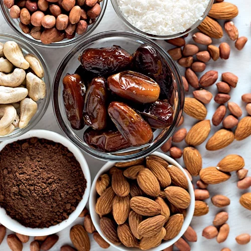 Εύκολες μπάλες ενέργειας με λεμόνι και κουρκουμά