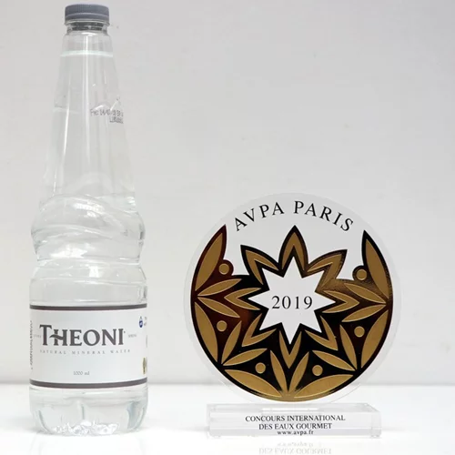 Χρυσό βραβείο για το Θεόνη Φυσικό Μεταλλικό Νερό