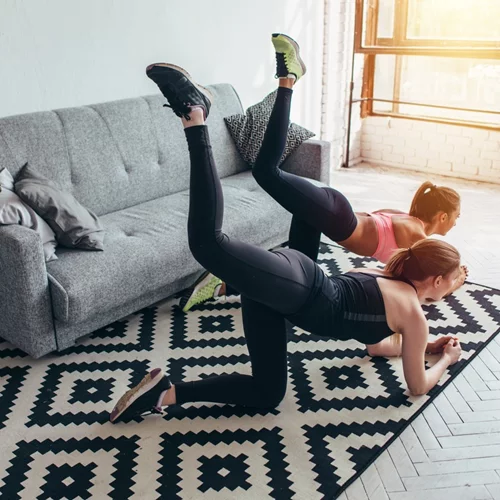 Χαλάρωση γλουτών: Δοκίμασε αυτές τις ασκήσεις της Tracy Anderson για σύσφιγξη στο σπίτι