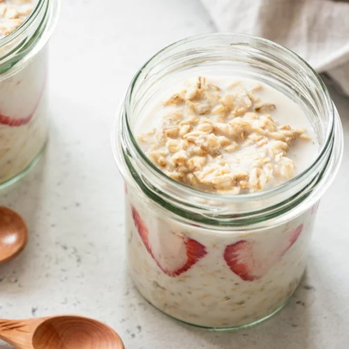 Βρώμη από το βράδυ: 5 ιδέες για να φτιάξεις κι εσύ το πιο γρήγορο και υγιεινό πρωινό