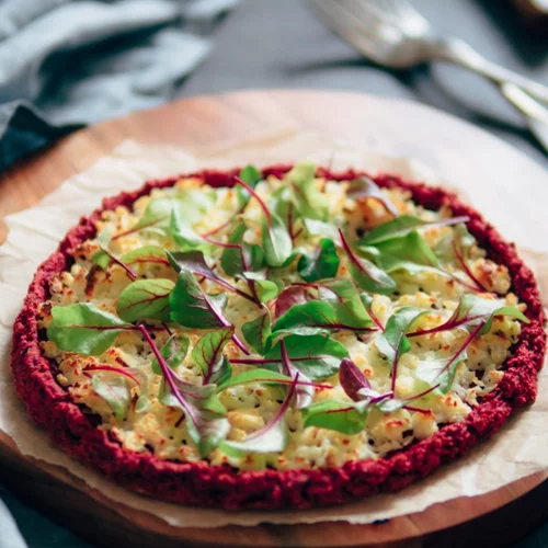 Πίτσα με βάση από παντζάρι για να ένα απόλυτα ελαφρύ γεύμα