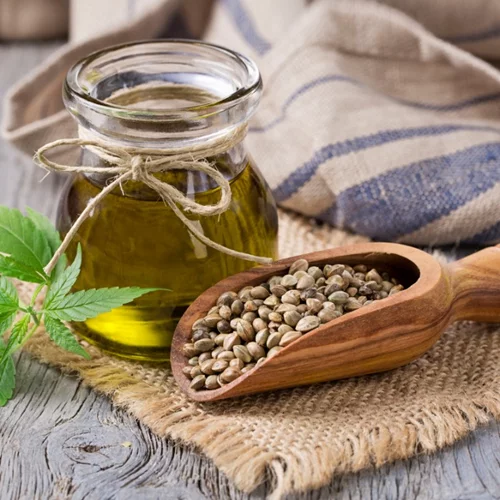 Πώς να εντάξω στη διατροφή μου την κάνναβη; Ξέρεις τα πολλαπλά οφέλη αυτού του superfood;